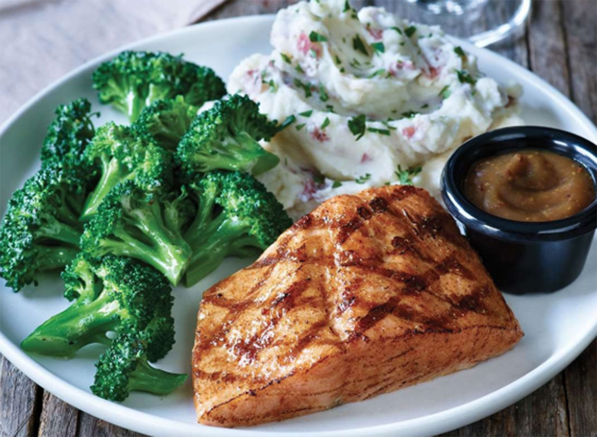 cedar grilled salmon applebees