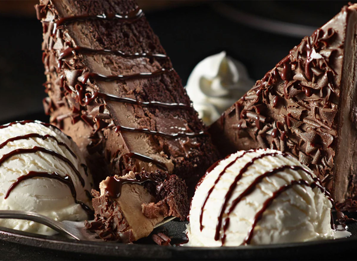 longhorn steakhouse chocolate stampede