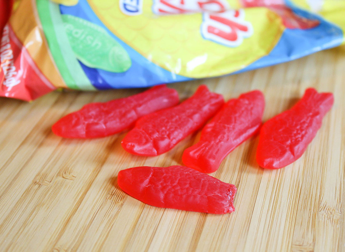 swedish fish halloween candy 100 calories