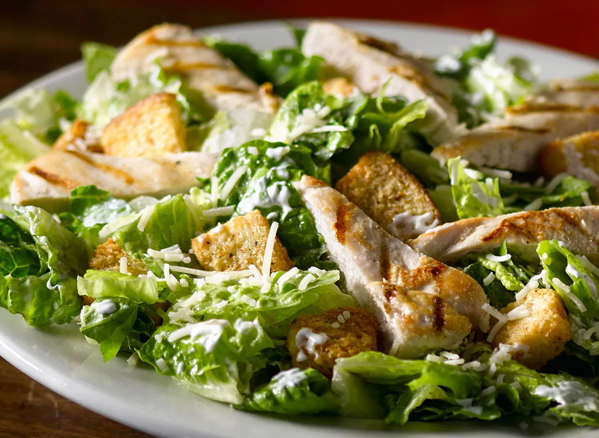 texas roadhouse chicken caesar salad