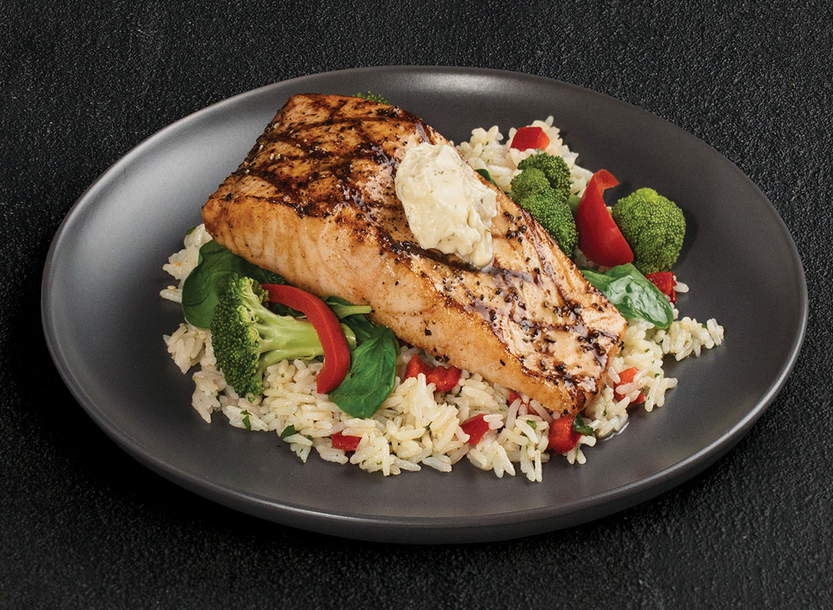 tgi fridays simply grilled salmon