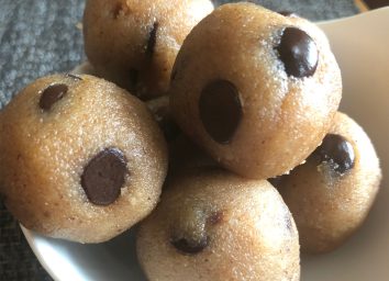 Keto no-bake cookie dough balls