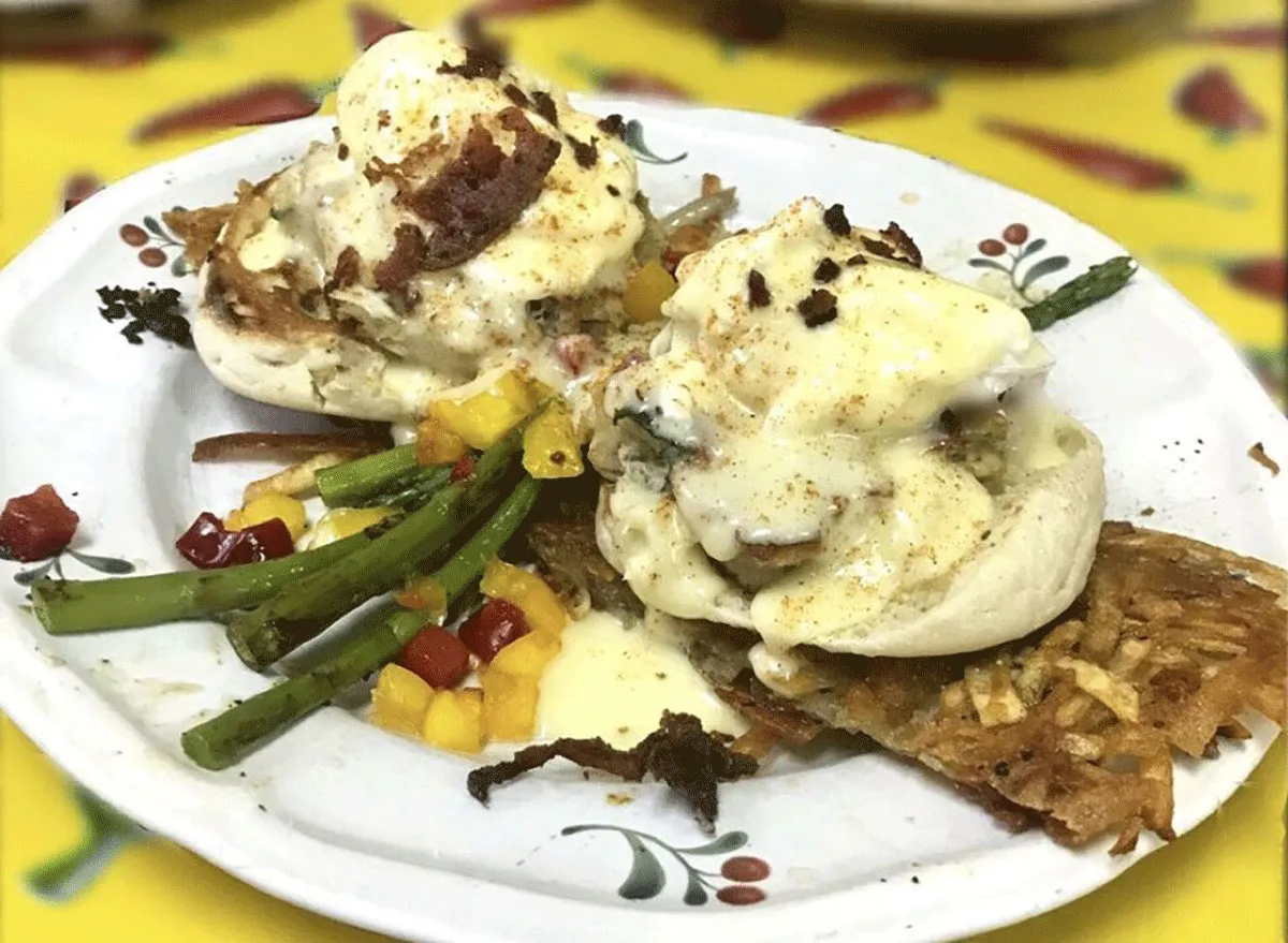 Crab cake Benedict at Doo Dah Dine