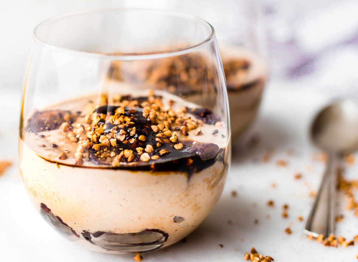 fig yogurt breakfast parfaits