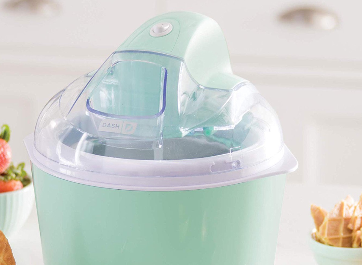 mint green ice cream maker 