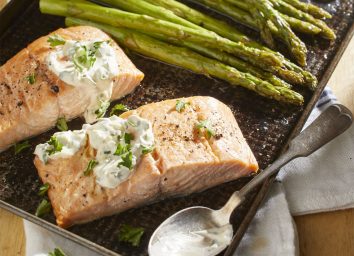 keto butter baked salmon with asparagus on the side horizontal