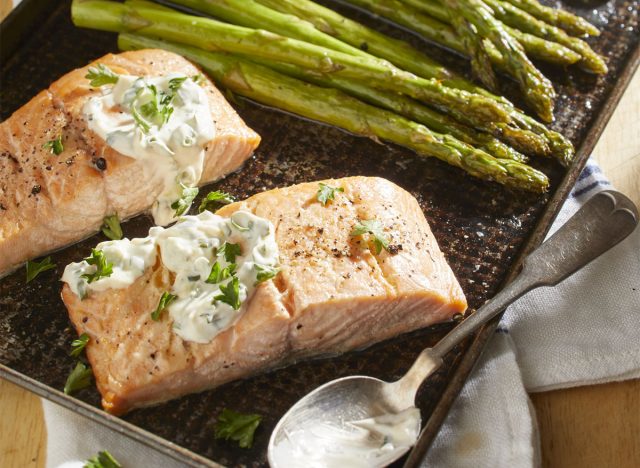 keto butter baked salmon with asparagus on the side horizontal