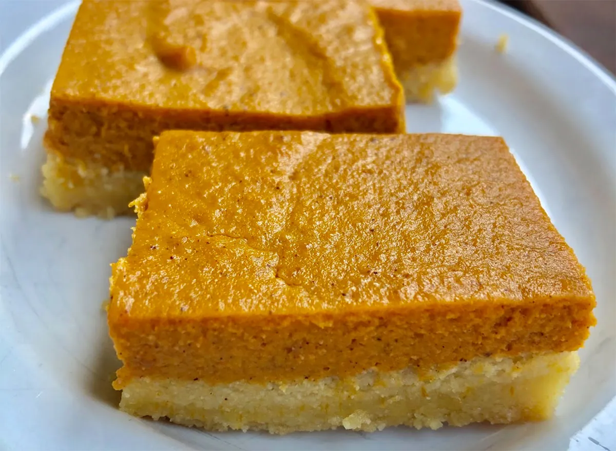 keto pumpkin pie bars