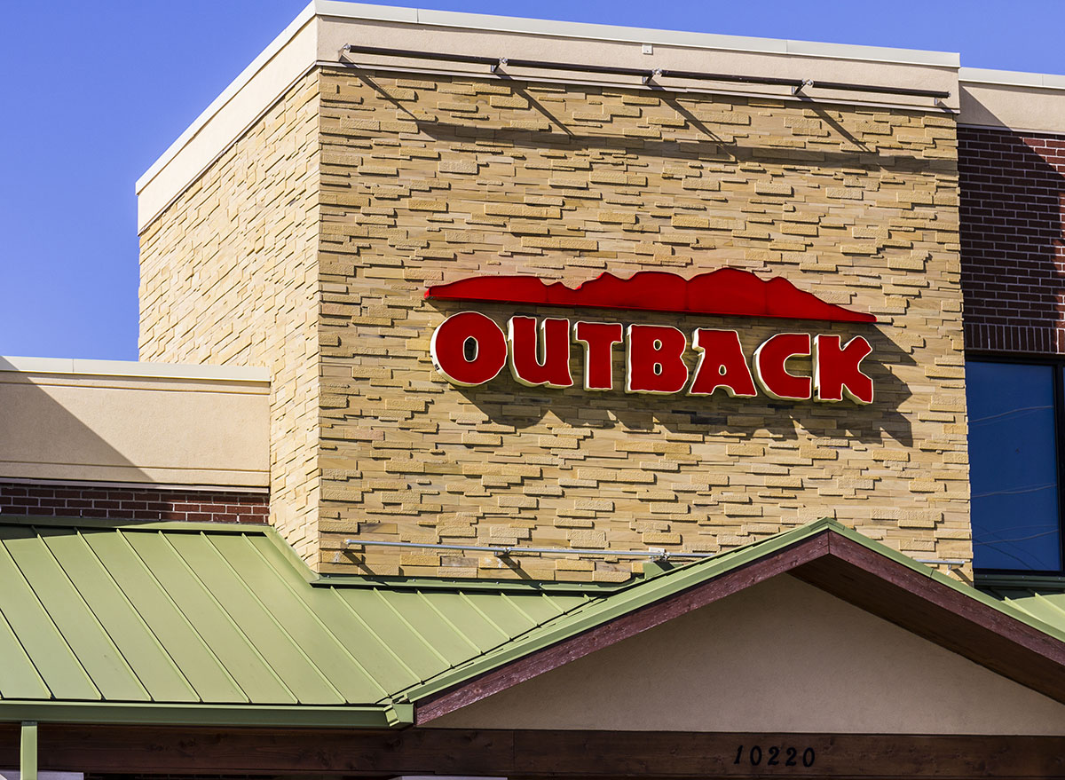 outback steakhouse outside