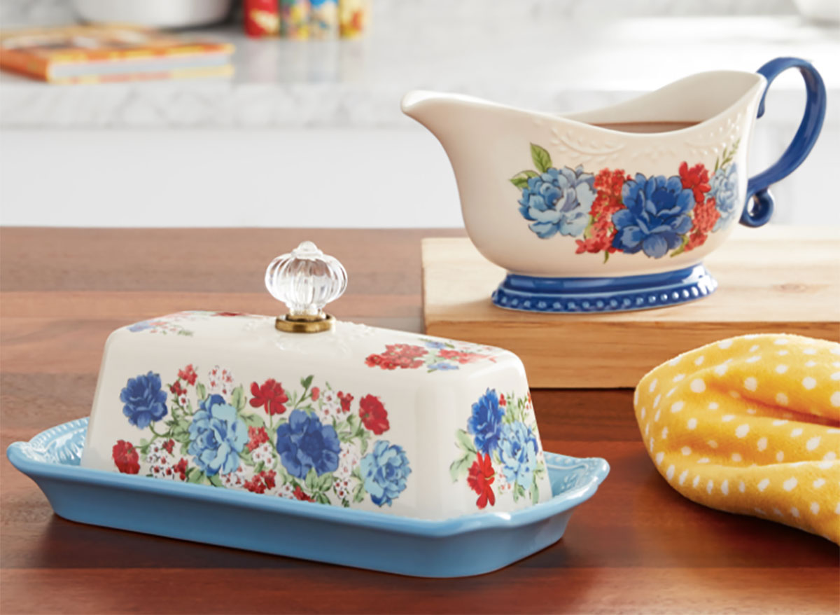 pioneer woman gravy boat and butter dish