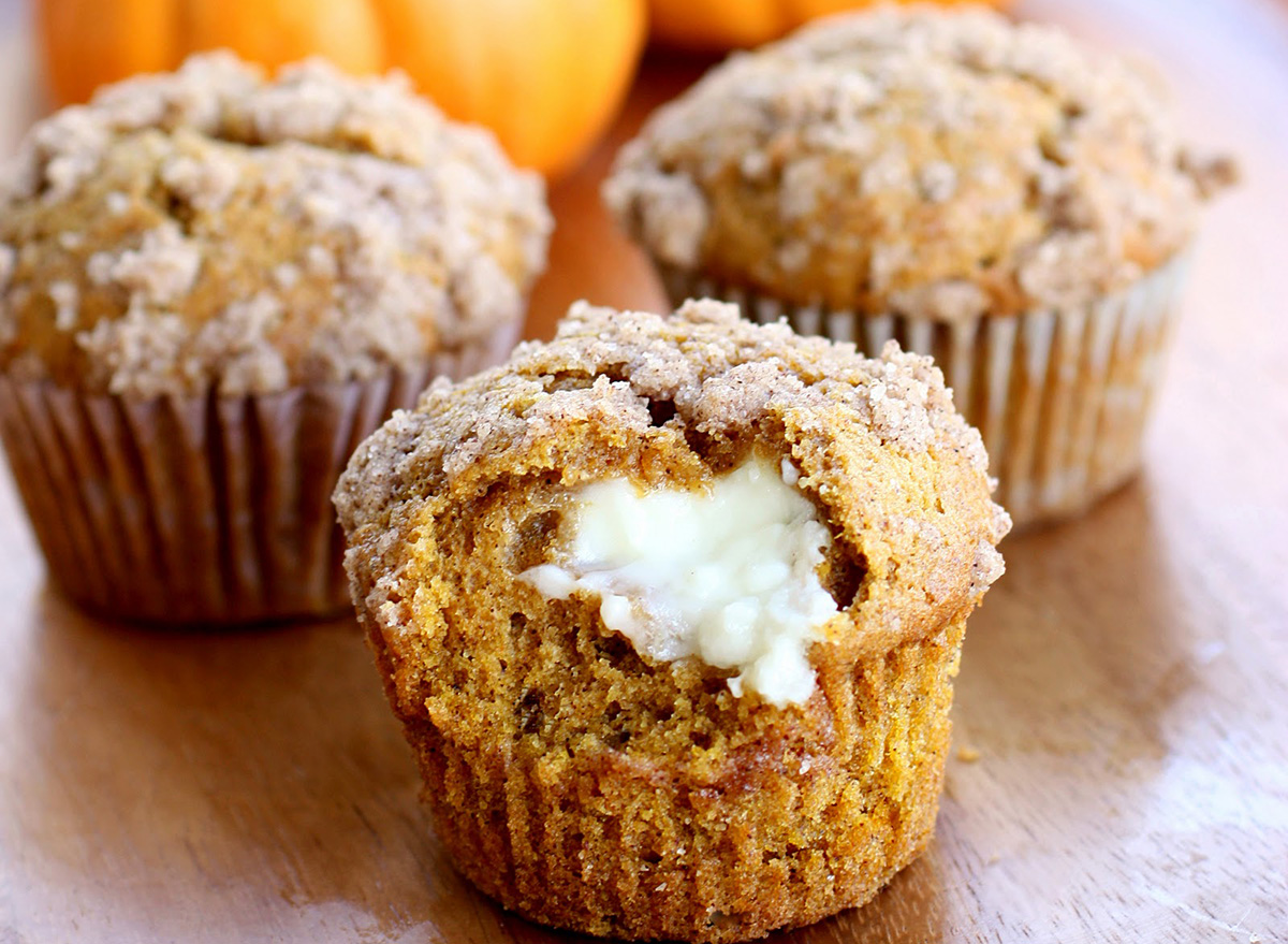 pumpkin cream cheese muffins