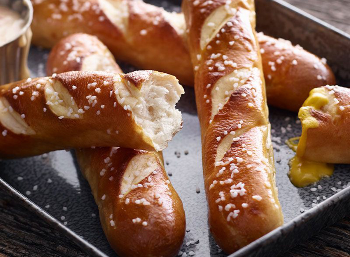 ruby tuesday soft pretzel