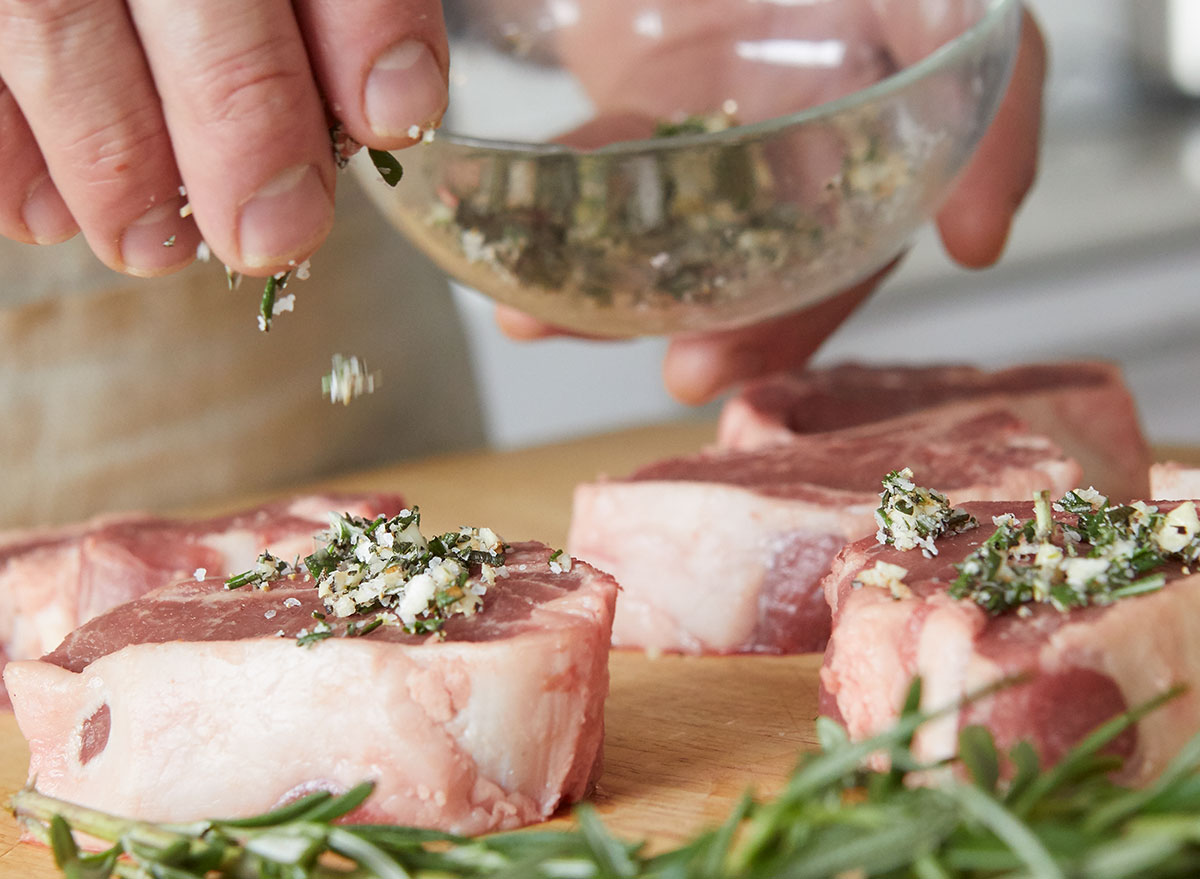 Seasoning lamb chops before cooking