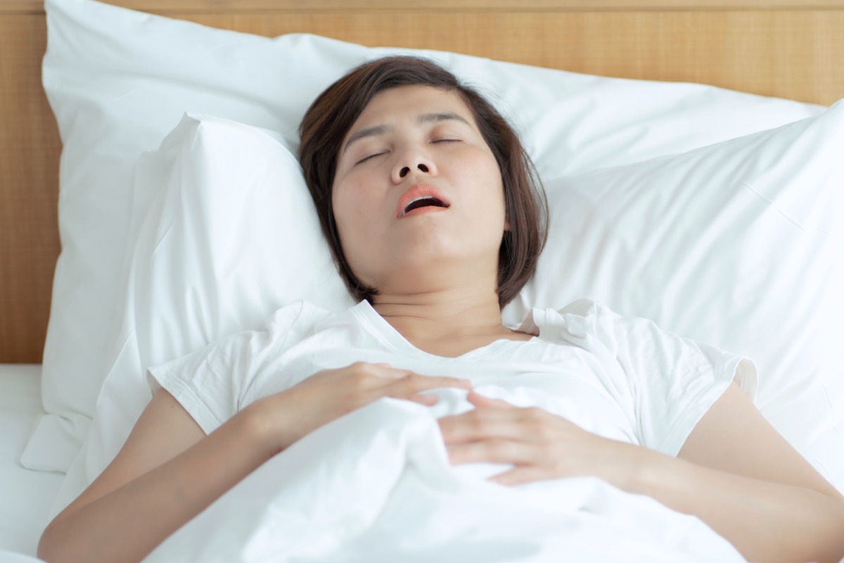 Спать с открытым ртом причины