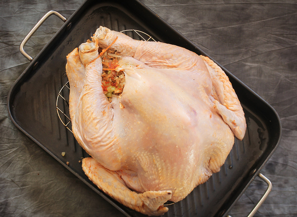 thaw frozen raw turkey