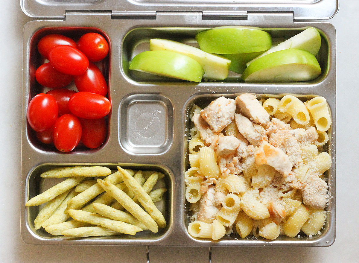 cheesy chicken pasta bento box