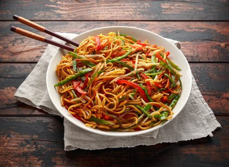 Chow Mein vs. Lo Mein—What's the Difference?