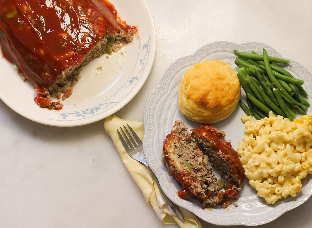 Slicing meatloaf for dinner