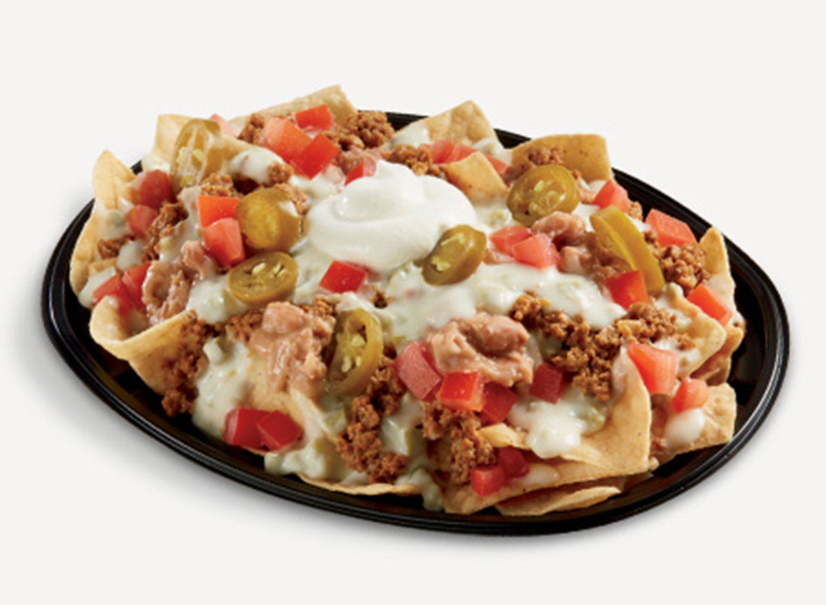 del taco queso loaded nachos