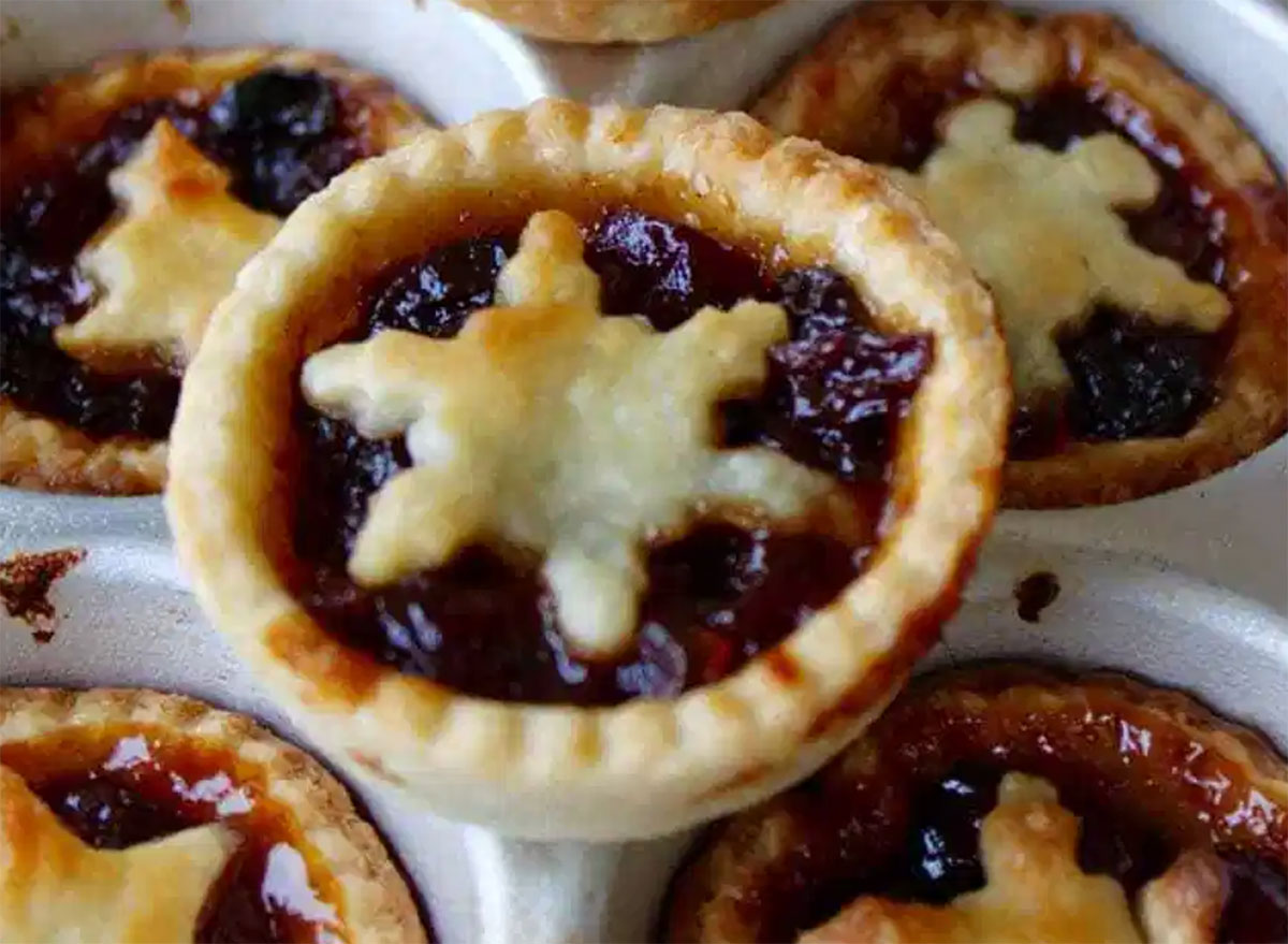 mincemeat pies with snowflake shaped dough topping