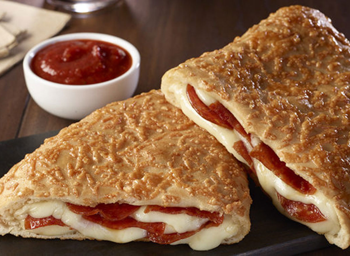 8 Secrets Pizza Hut Doesn’t Want You to Know — Eat This Not That