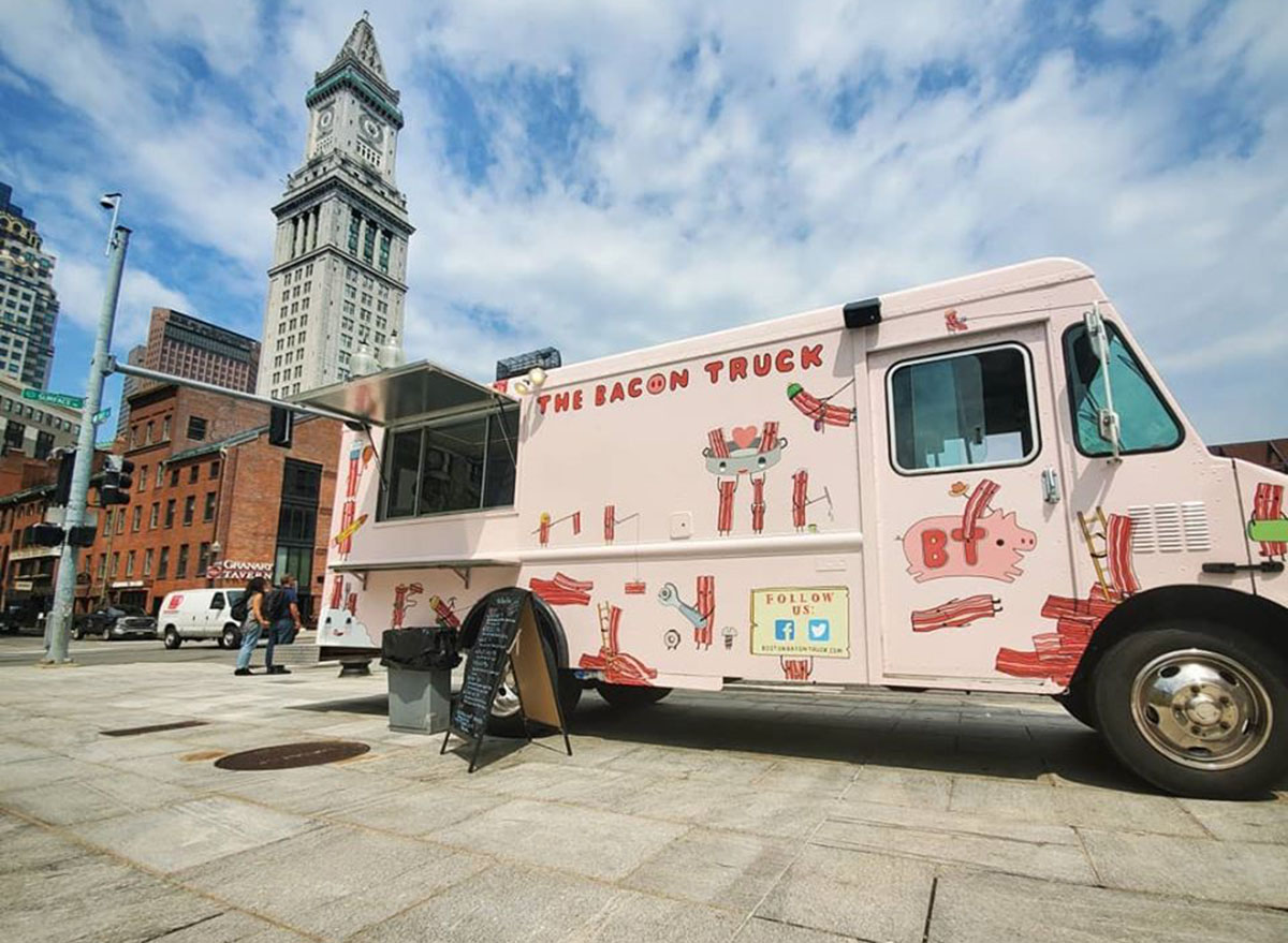 the bacon truck boston food truck exterior