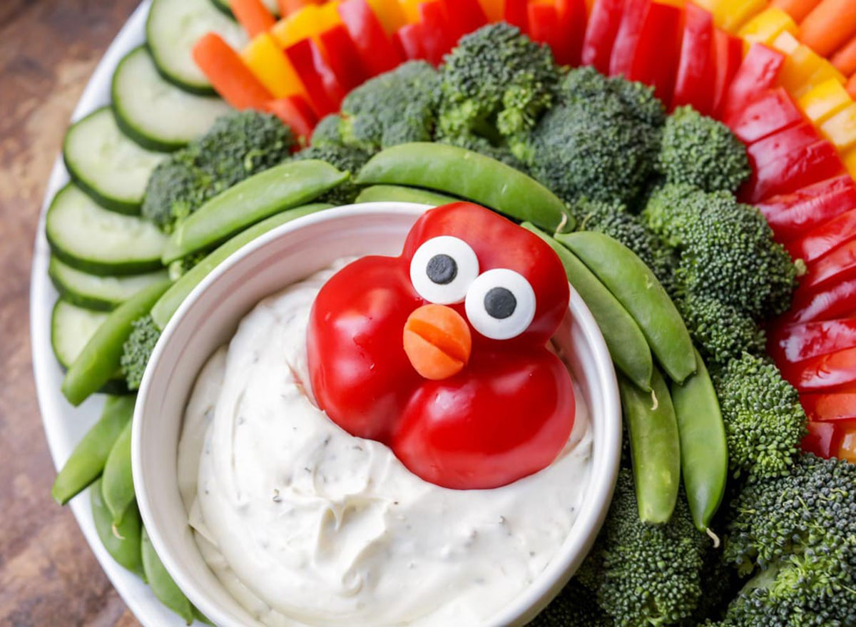 turkey shaped vegetable tray with ranch dip broccoli bell pepper slices snap peas