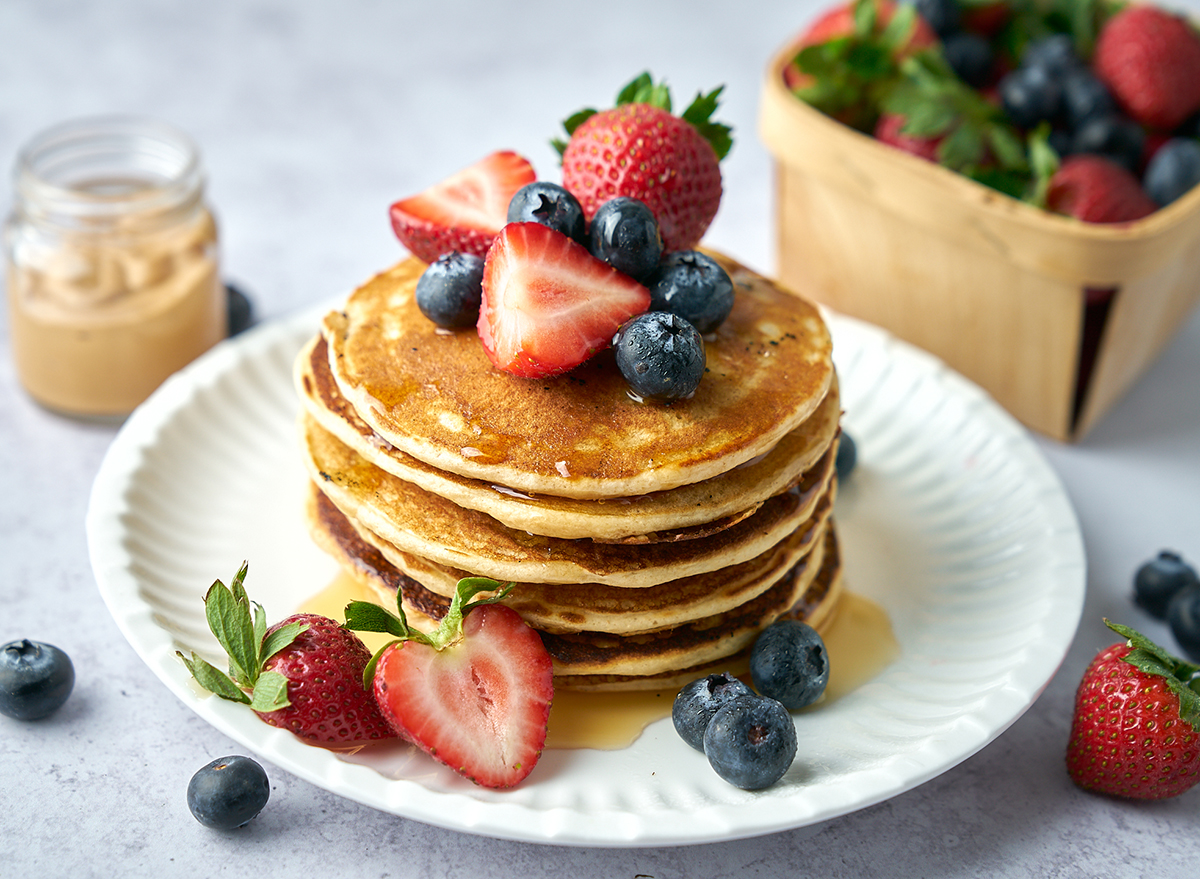  pile de crêpes à base de plantes à grains entiers 