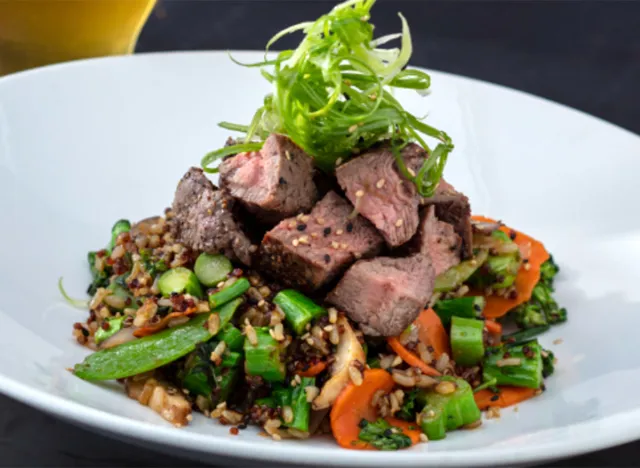 Yard House Steak Bowl 