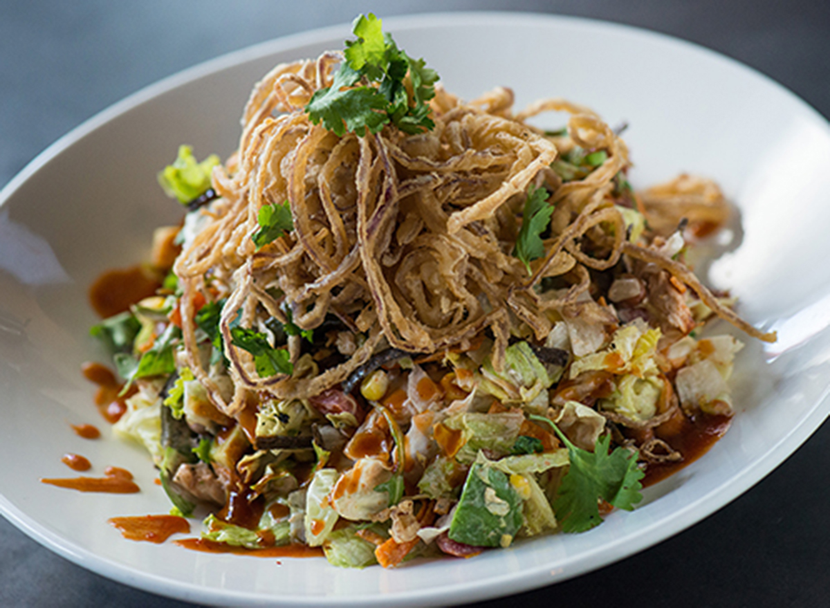 yardhouse bbq chicken salad