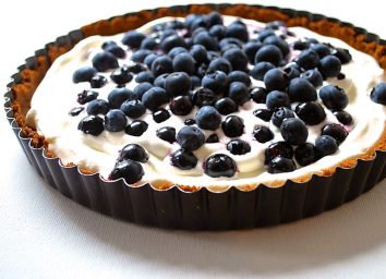 whole30 coconut fruit tart with blueberries