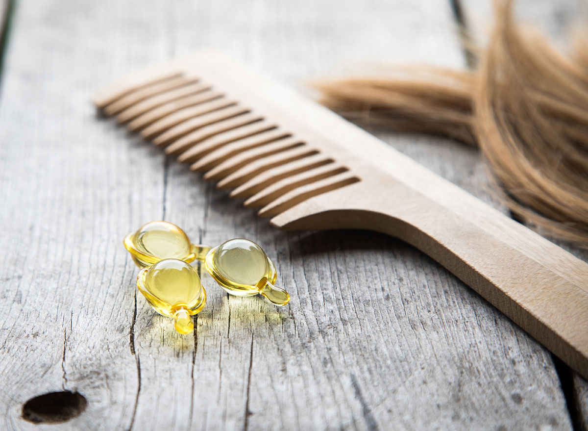 hair supplements with comb