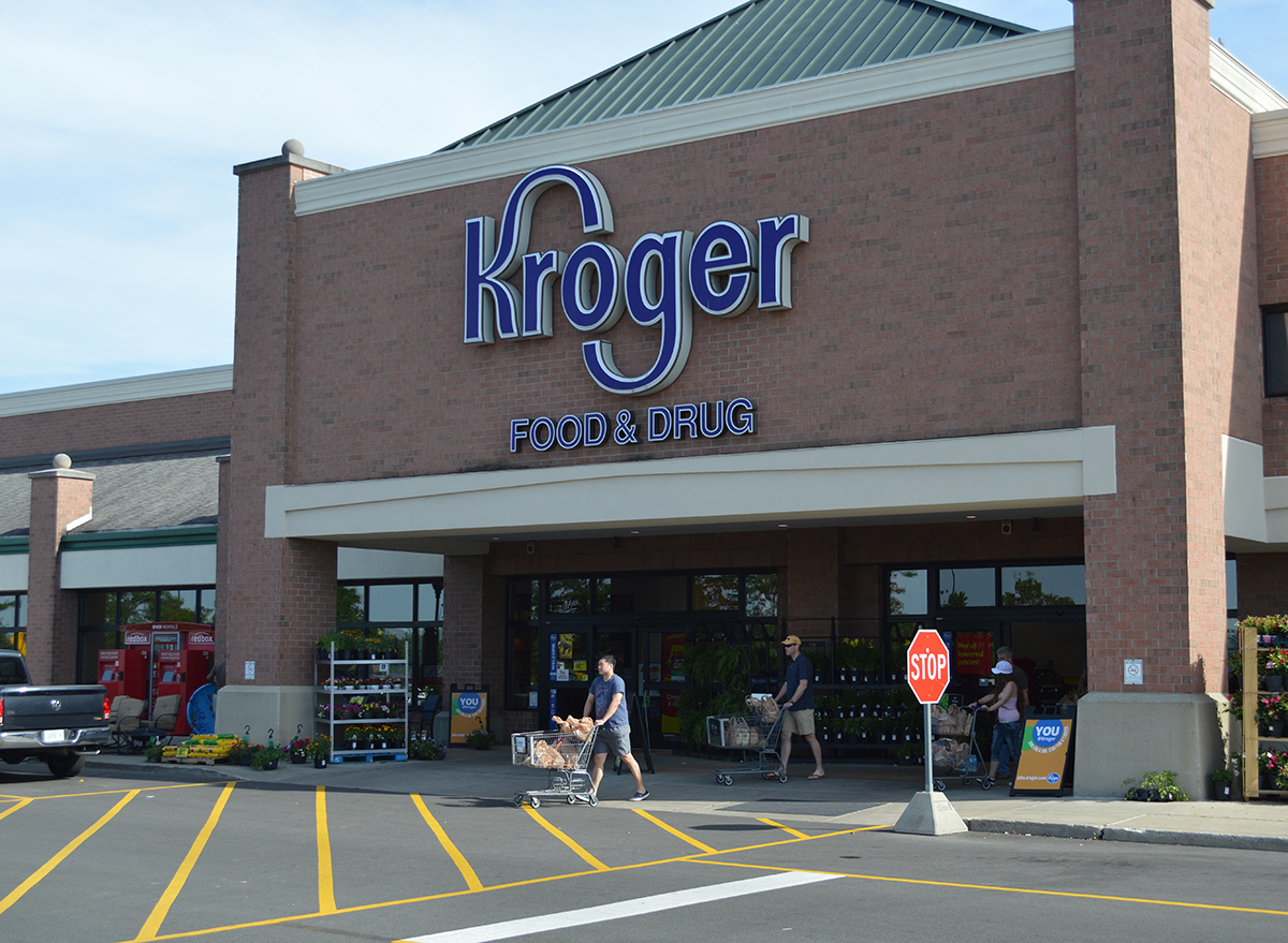 kroger store and parking lot