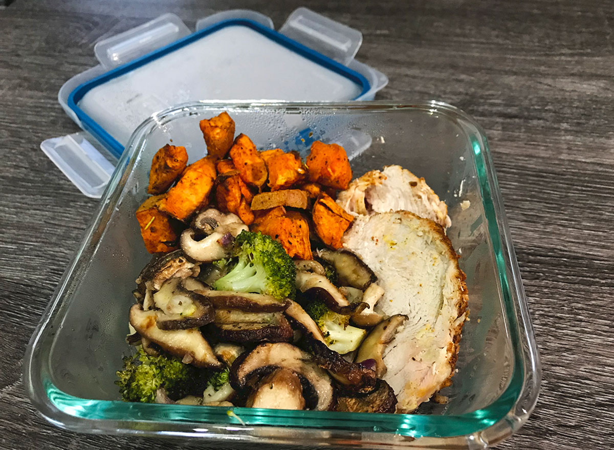 https://www.eatthis.com/wp-content/uploads/sites/4/2019/12/meal-prep-2-ninja-foodi.jpg