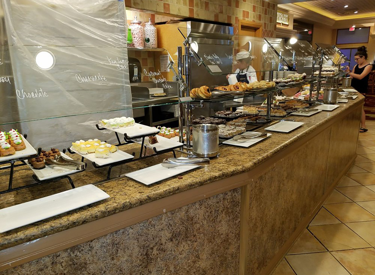 desserts at mgm grand buffet in las vegas