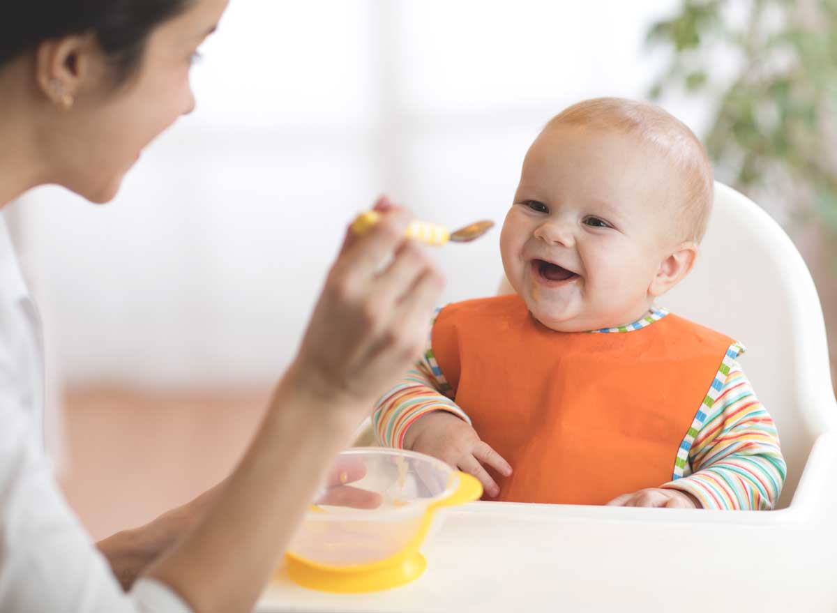 Mom eating BABY FOOD For Lunch: Taste Testing with LITTLE SPOON