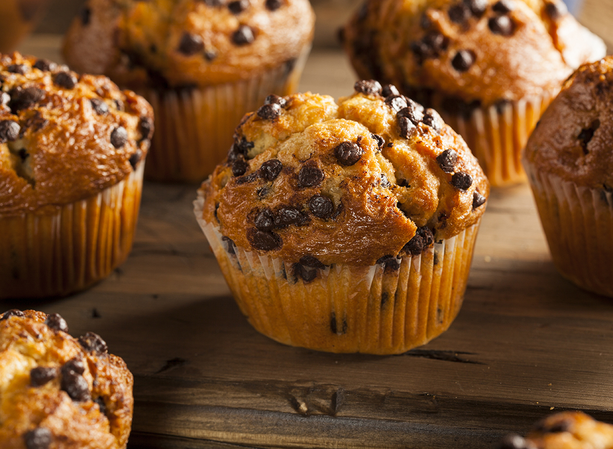 chocolate chip muffin