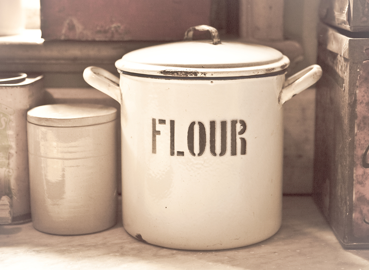 flour container