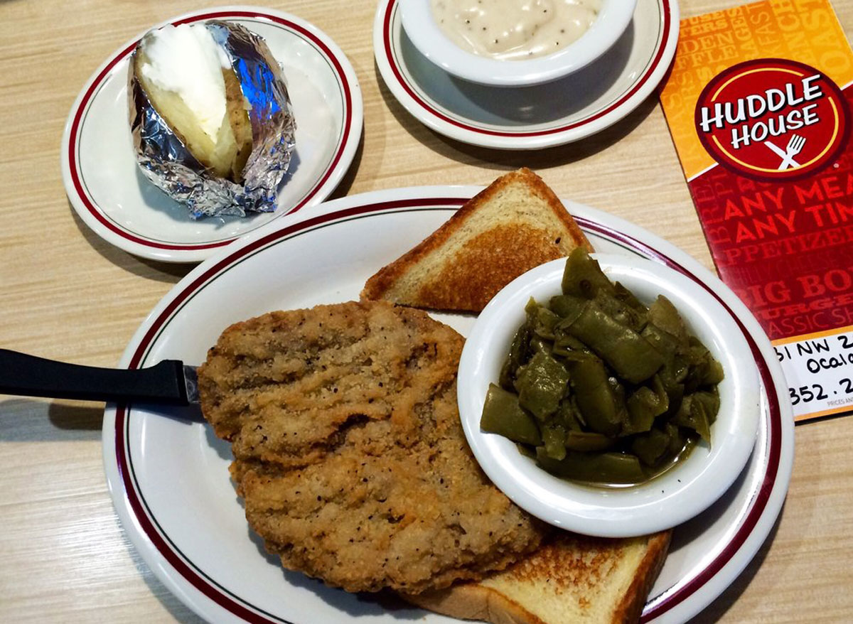 huddle house ranch platter with country fried steak