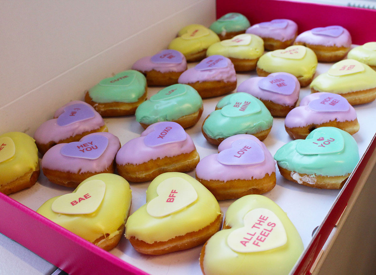 krispy kreme valentines donuts box shot