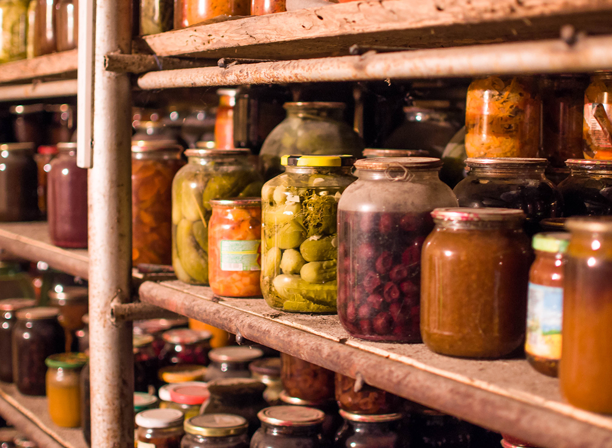 21 Jars And Containers To Organize Food In Your Pantry - Shelterness