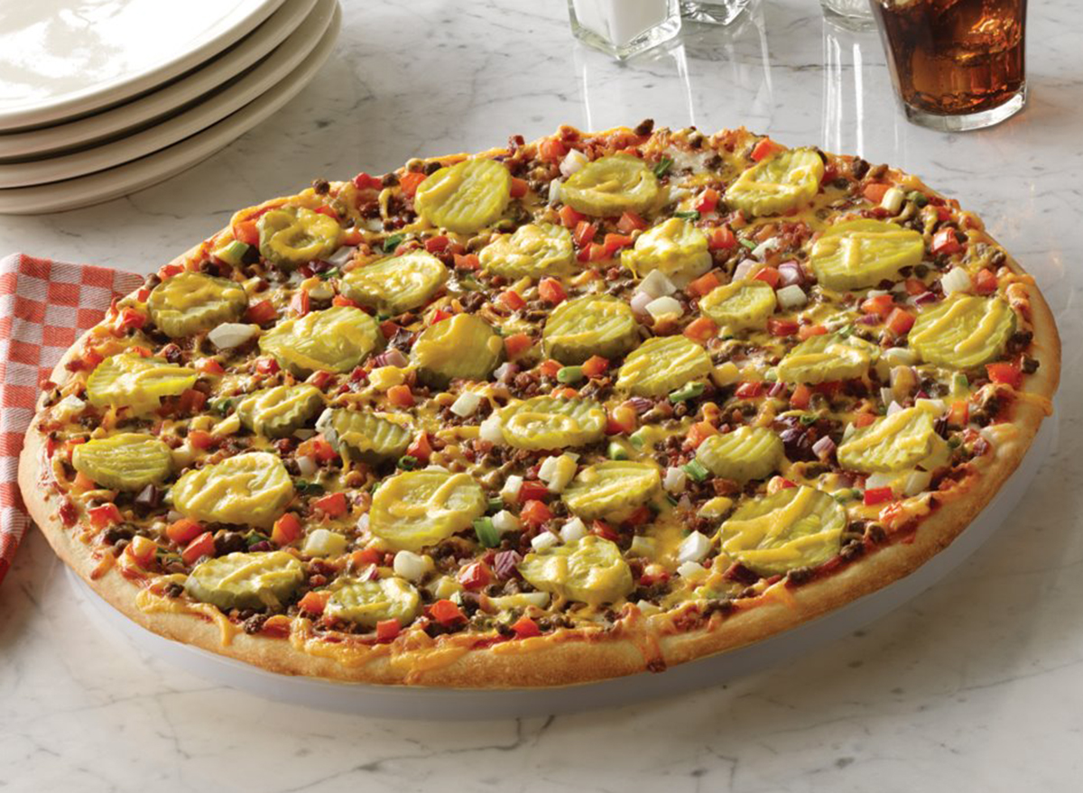 Review & Giveaway: Papa Murphy's Bacon Cheeseburger Pizza + $25