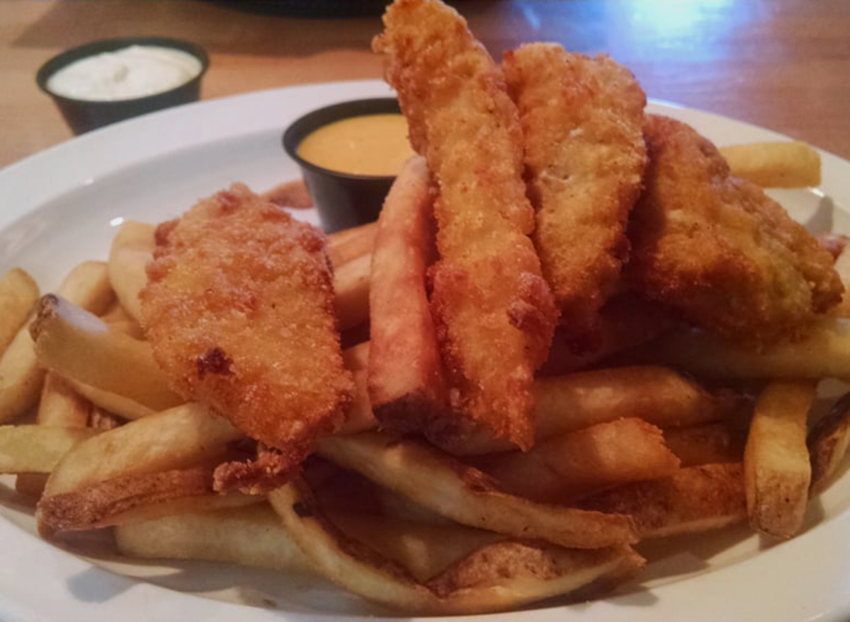 shoneys fish and chips