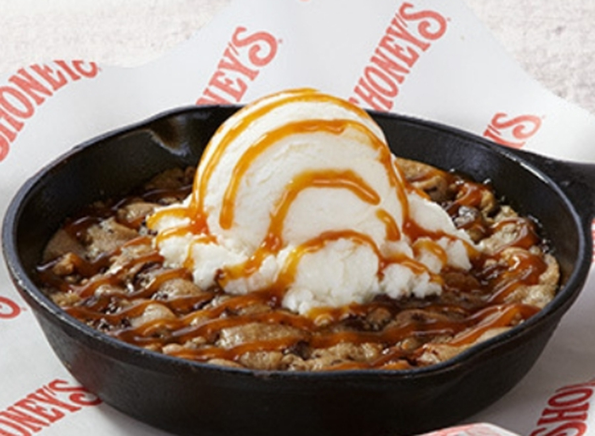 shoneys iron skillet cookie