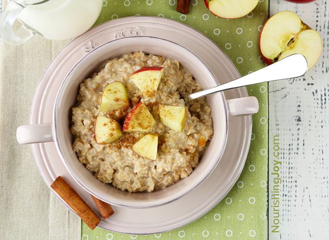 slow cooker apple oatmeal in bowl