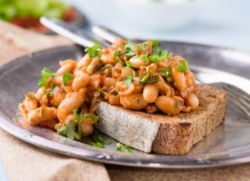 Stewed tomato beans on toast