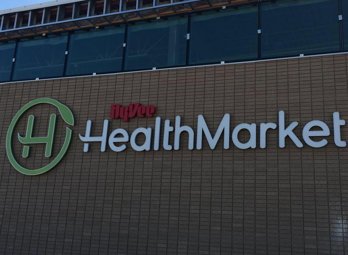 hyvee health market