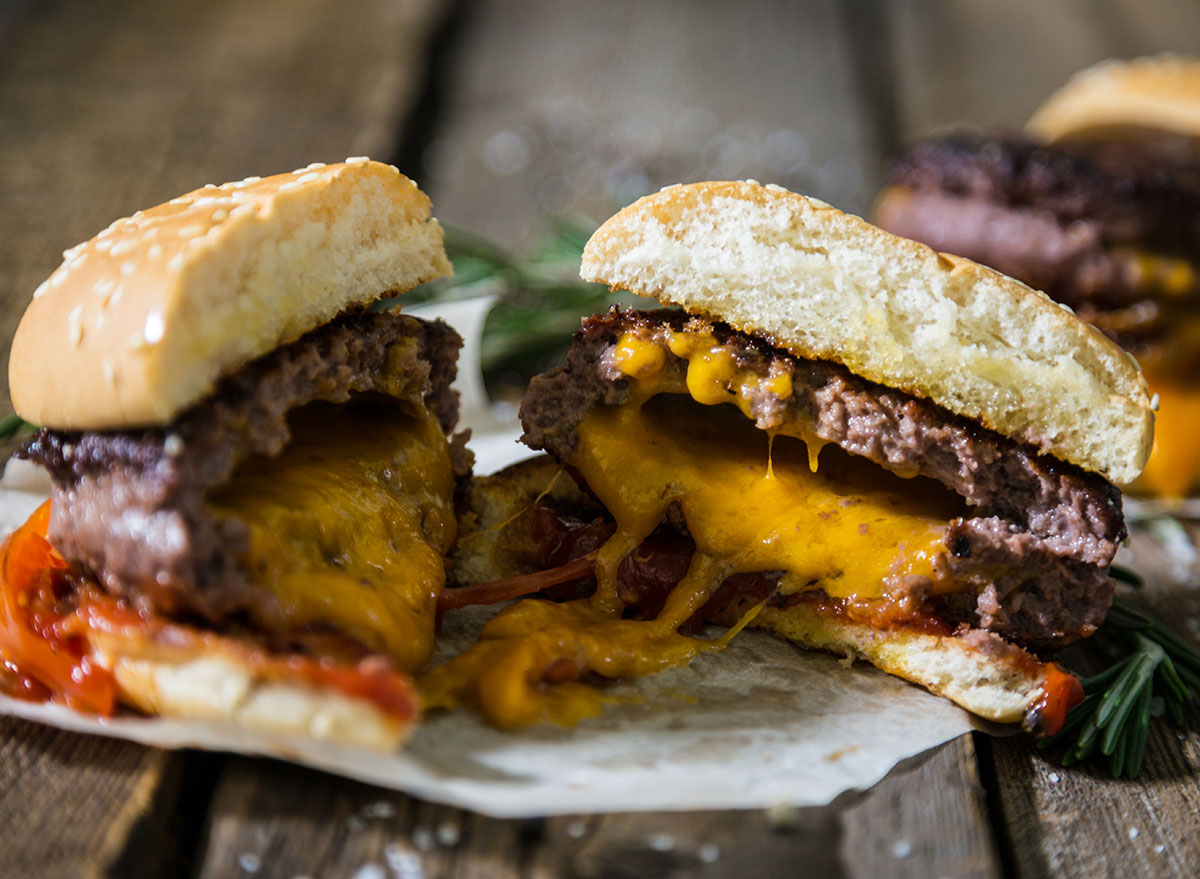 juicy lucy burger stuffed with cheese