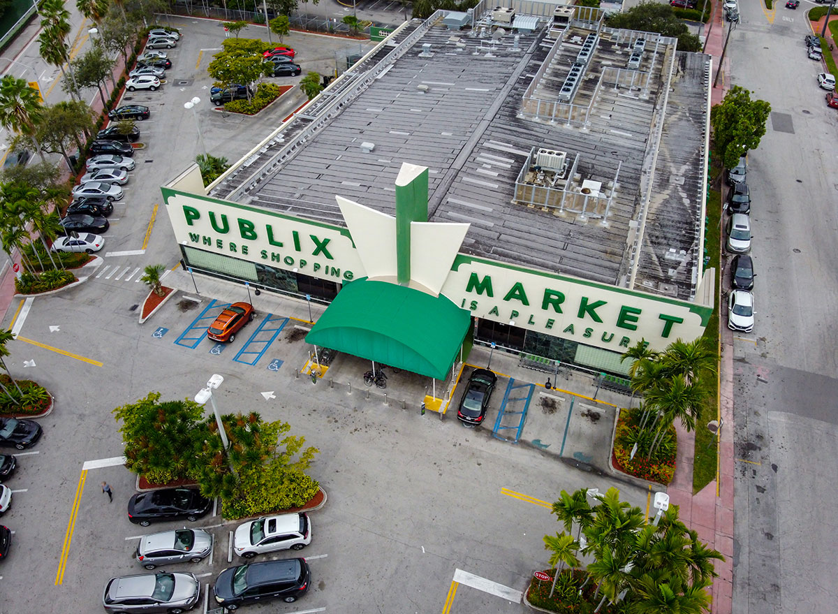 overhead publix market
