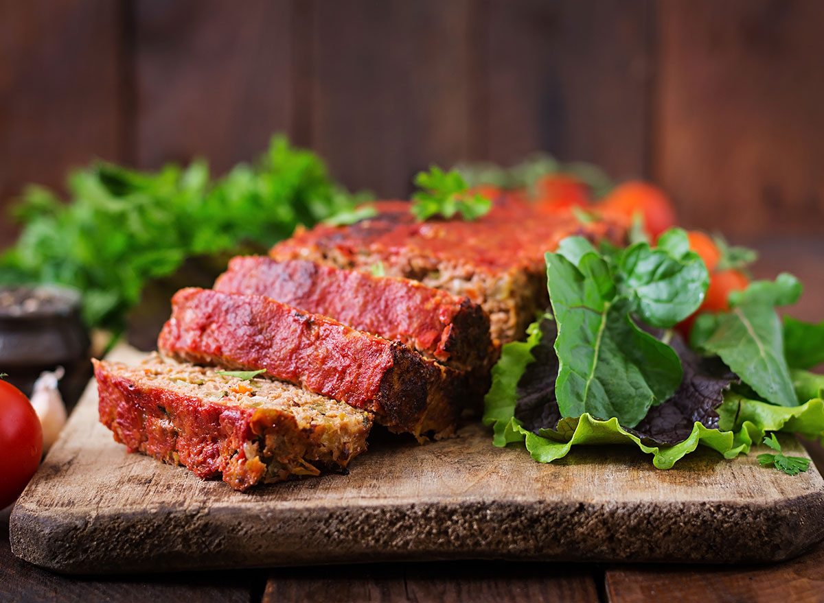 sliced meatloaf